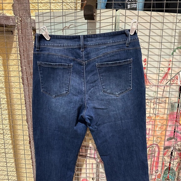 Indigo Poppy women’s size 12P capris - Picture 9 of 9